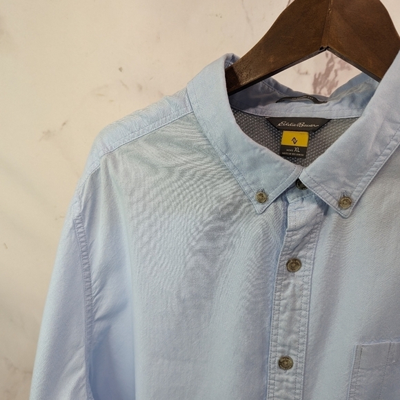 Eddie Bauer Shirt Mens XL Light Blue Travex Button Down Classic Fit Long Sleeve - Picture 2 of 9